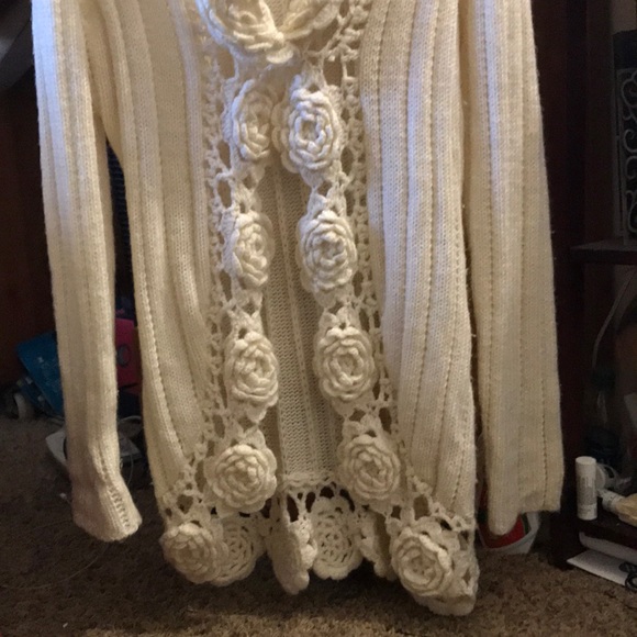 sweater - Picture 2 of 2